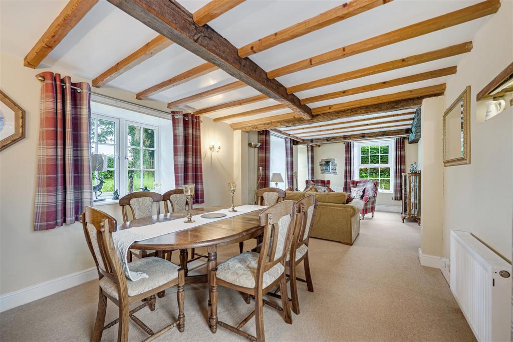 Dining/sitting room