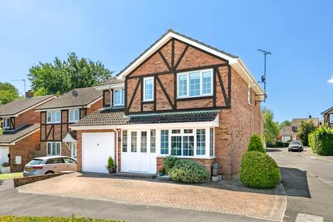 4 bedroom detached house for sale, Tippits Mead, Bracknell RG42