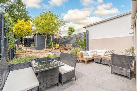 3 bedroom terraced house for sale, Glynfield Road, London NW10