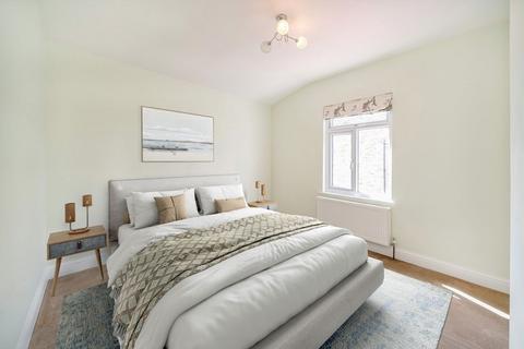 3 bedroom flat for sale, Myddleton Road, London N22