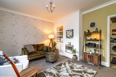 2 bedroom end of terrace house for sale, Trenchard Close, Newton