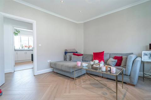 3 bedroom apartment for sale, Clifton Gardens, London, NW11