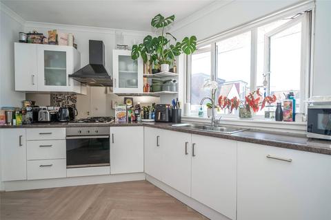 3 bedroom apartment for sale, Clifton Gardens, London, NW11