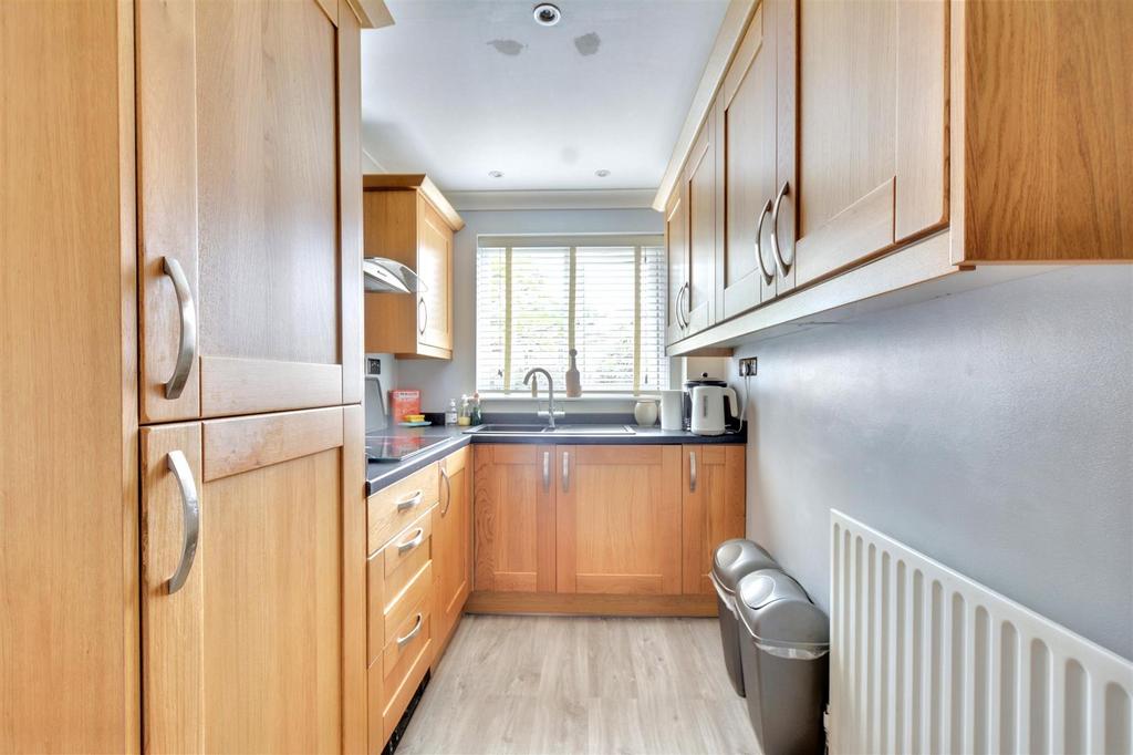 Kitchen 1.jpeg