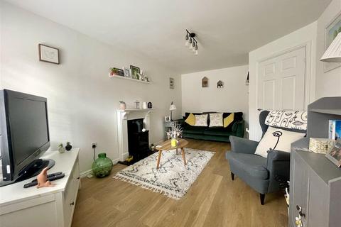4 bedroom detached house for sale, Kestrel Road, Redbrook S75 1AL