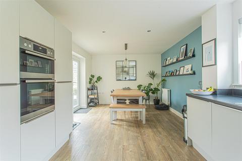 2 Duke Crescent, Corsham, SN13 0ER