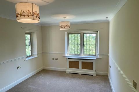 2 bedroom retirement property for sale, Prebendal Court, Station Road, Shipton-Under-Wychwood