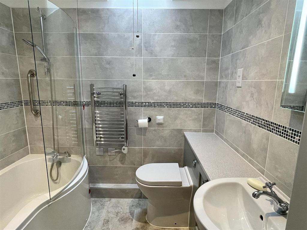 Bathroom.JPEG