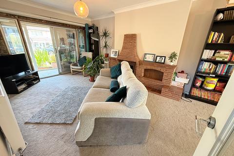 22 Ipswich Crescent, Birmingham, B42 1LY