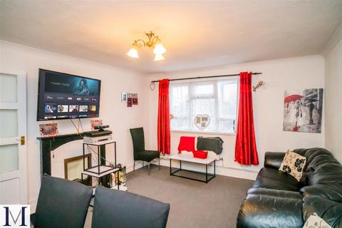 undefined, Staines Road, Hounslow TW4