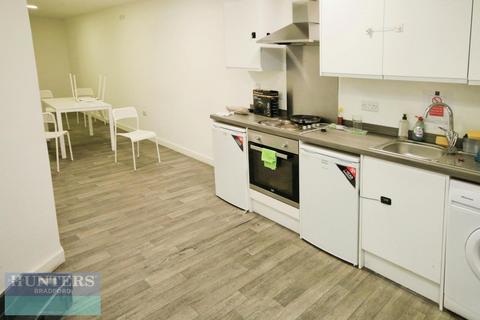 1 bedroom in a house share to rent, Colonnade House, Sunbridge Road, Bradford, West Yorkshire, BD1