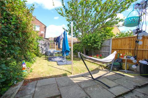 3 bedroom end of terrace house for sale, Danescroft Drive, Leigh-on-Sea, SS9