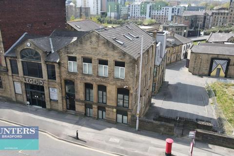 2 bedroom flat to rent, Sunbridge Road, Bradford, West Yorkshire, BD1 2HB