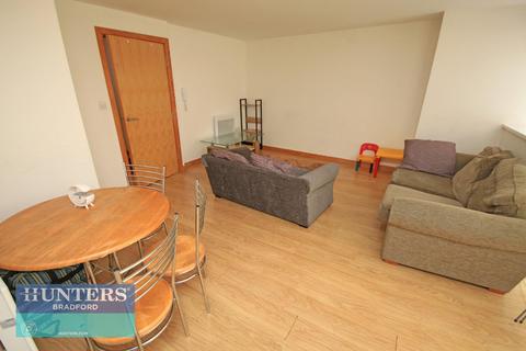 2 bedroom flat to rent, Sunbridge Road, Bradford, West Yorkshire, BD1 2HB