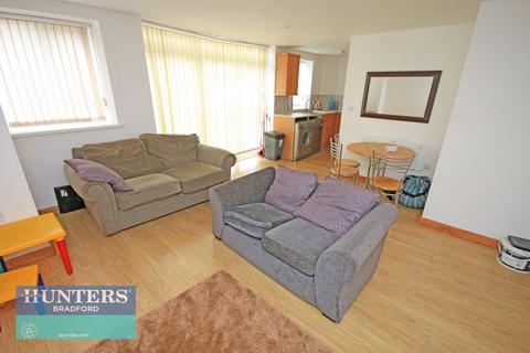 2 bedroom flat to rent, Sunbridge Road, Bradford, West Yorkshire, BD1 2HB