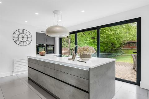 4 bedroom detached house for sale, Bishops Road, Tewin, Welwyn