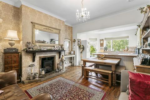 11 Ashburn Place, Ilkley, LS29 9NW