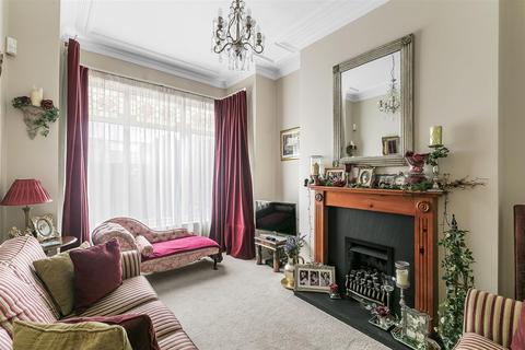 11 Ashburn Place, Ilkley, LS29 9NW