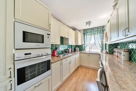 2 bedroom flat for sale, Stonegrove, Peters Lodge, HA8