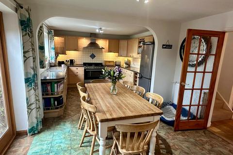 10 Vine Tree Close, Withington, Hereford, HR1 3QW