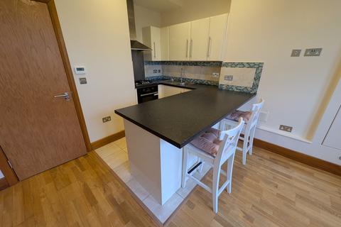 1 bedroom flat to rent, Queens Parade, Green Lanes, London, N8