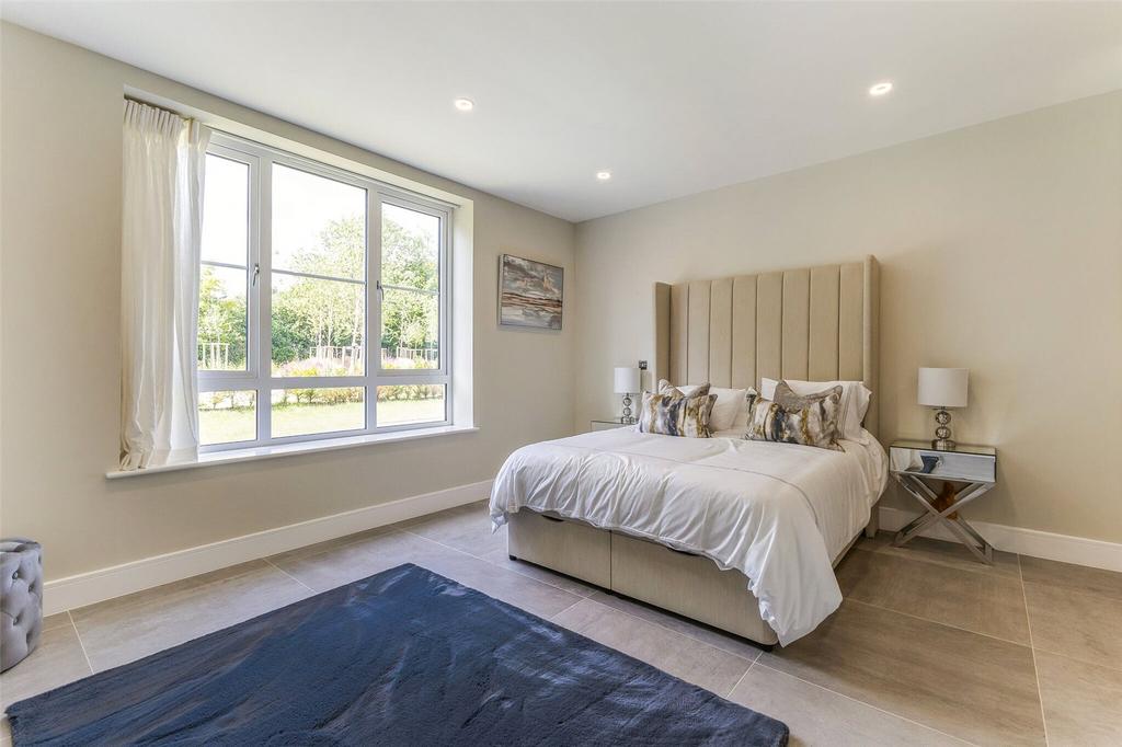 Show Apartment