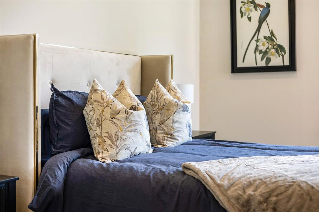 Show Apartment