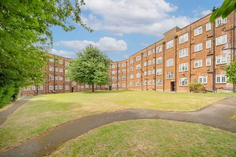 2 bedroom flat for sale, Quadrant Close, Hendon NW4