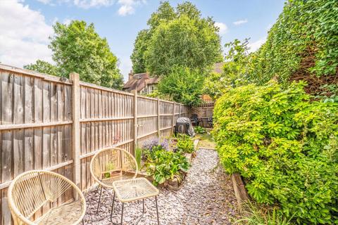8 Sirdar Road, Mitcham, CR4 2BX