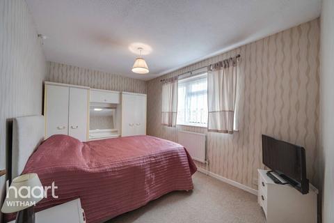 8 Campion Way, Witham, CM8 2XD