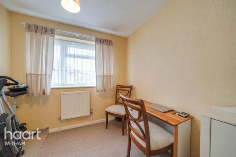 8 Campion Way, Witham, CM8 2XD