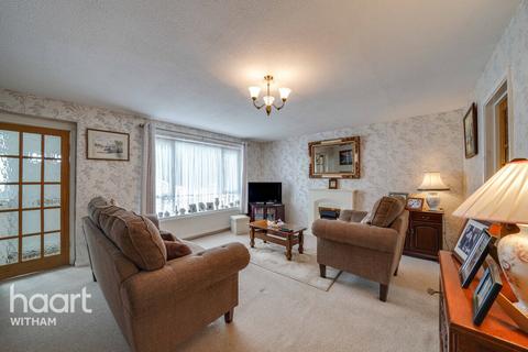 8 Campion Way, Witham, CM8 2XD