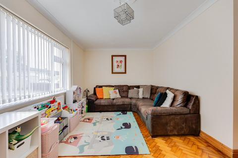 5 bedroom semi-detached house for sale, Harlech Drive, Dinas Powys, Vale of Glamorgan. CF64 4NZ
