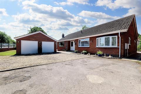 3 bedroom detached bungalow for sale, Blaby Road, Enderby, Leicestershire