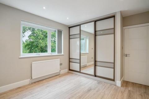 3 bedroom flat to rent, Uxbridge Road,  Stanmore,  HA7