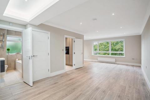 3 bedroom apartment to rent, Uxbridge Road, Stanmore