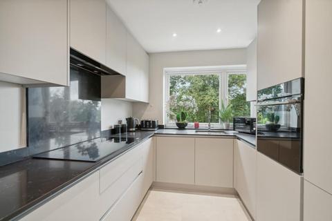 3 bedroom apartment to rent, Uxbridge Road, Stanmore