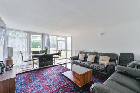 Horne House, Woolwich, London, SE18