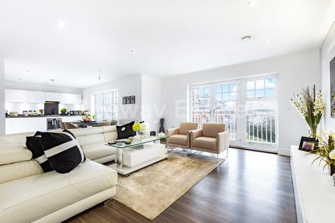 2 bedroom flat for sale, Randolph Court, Mill Hill, NW7