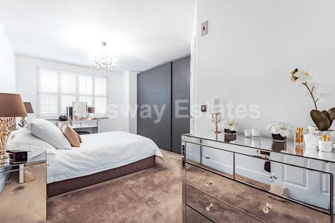 2 bedroom flat for sale, Randolph Court, Mill Hill, NW7