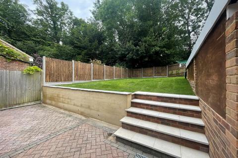 10 Beechlands Close, Hartley, Longfield, DA3 8AB