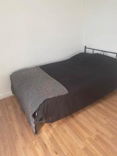 1 bedroom in a house share to rent, Chiswick High Road, Chiswick