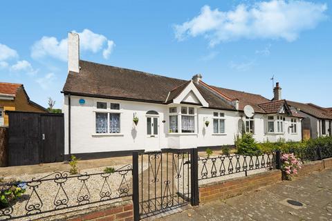 4 bedroom bungalow for sale, Ilford IG3