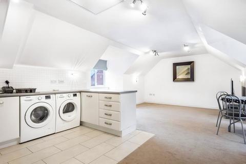 10 Fallows Road, Padworth, Reading, RG7 4GX