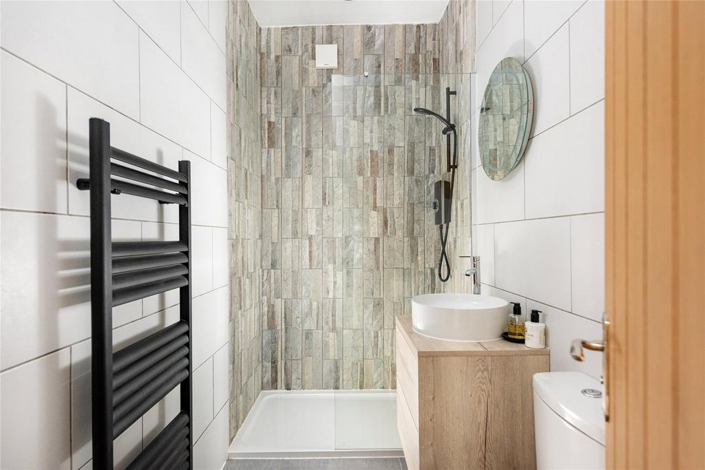 Gr Flr Shower Room