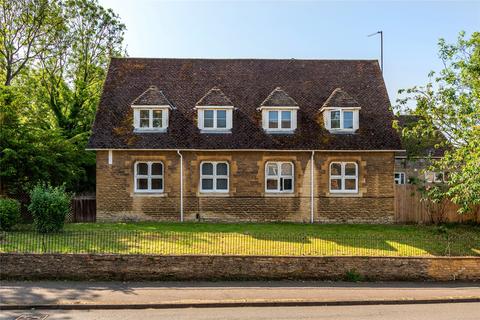 4 bedroom cottage for sale, Church Street, Burton Latimer, Kettering, Northamptonshire, NN15