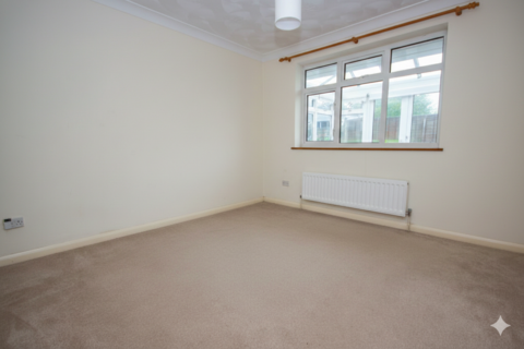 2 bedroom bungalow for sale, Hefford Road, East Cowes, Isle of Wight