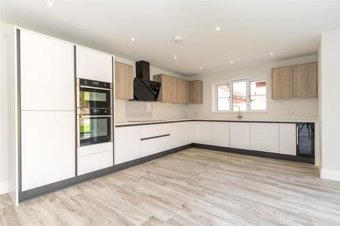 3 bedroom detached bungalow for sale, Stowmarket IP14