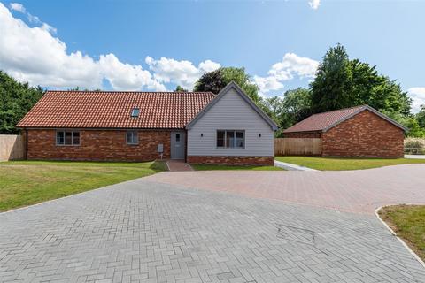 3 bedroom detached bungalow for sale, Stowmarket IP14