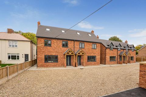 4 bedroom semi-detached house for sale, The Street, takeley CM22